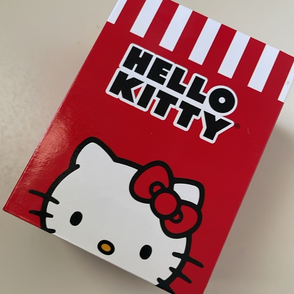 New Hello Kitty Watch - Picture 4 of 5